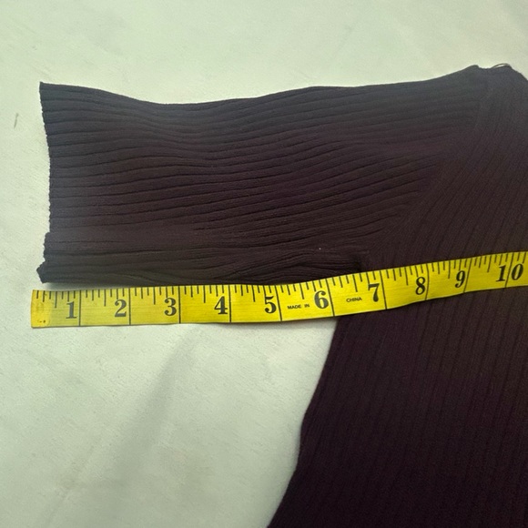 Elie Tahari sweater - Picture 11 of 15